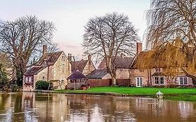 River Nene Cottages