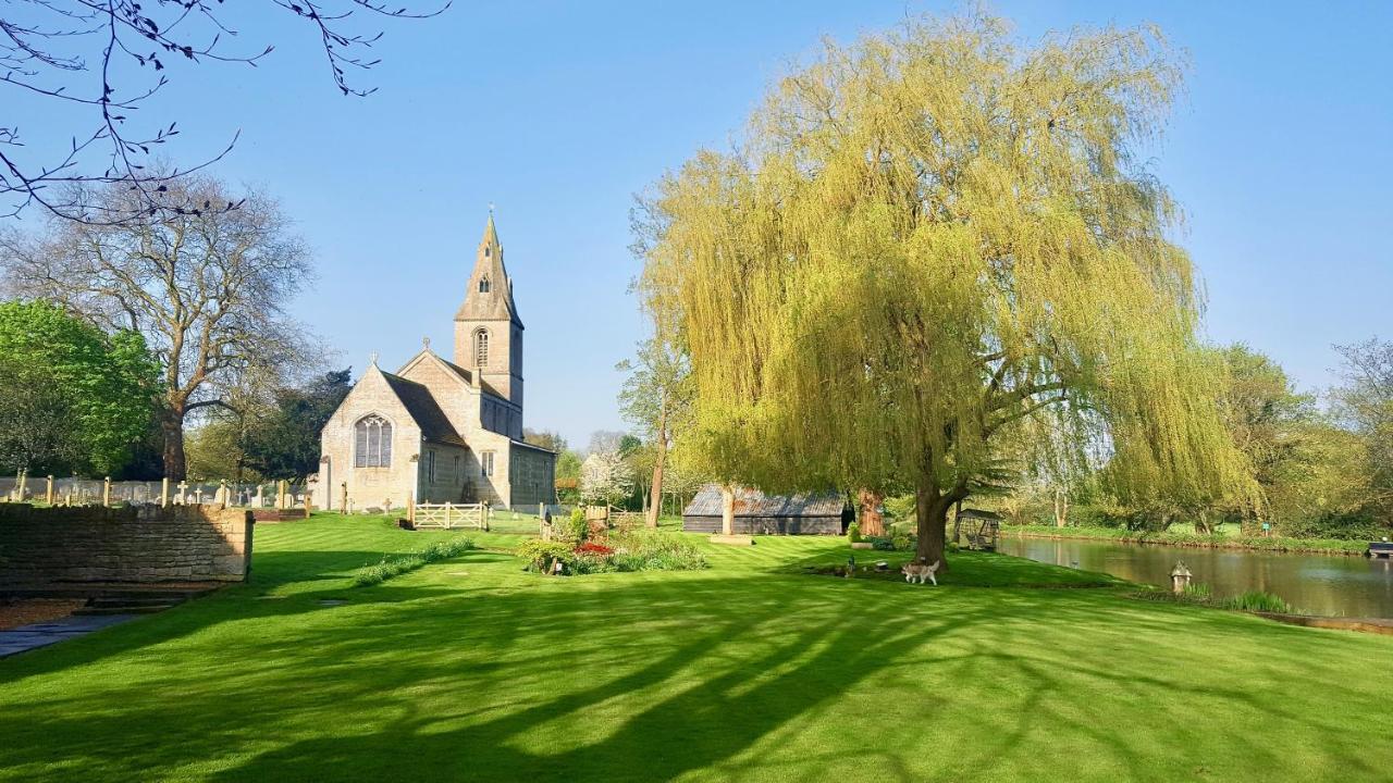 River Nene Cottages Water Newton Exterior photo