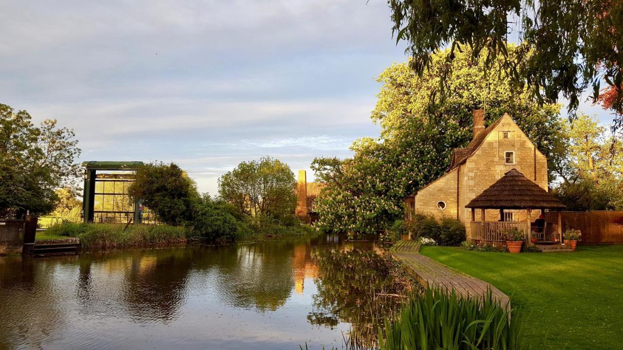 River Nene Cottages Water Newton Exterior photo
