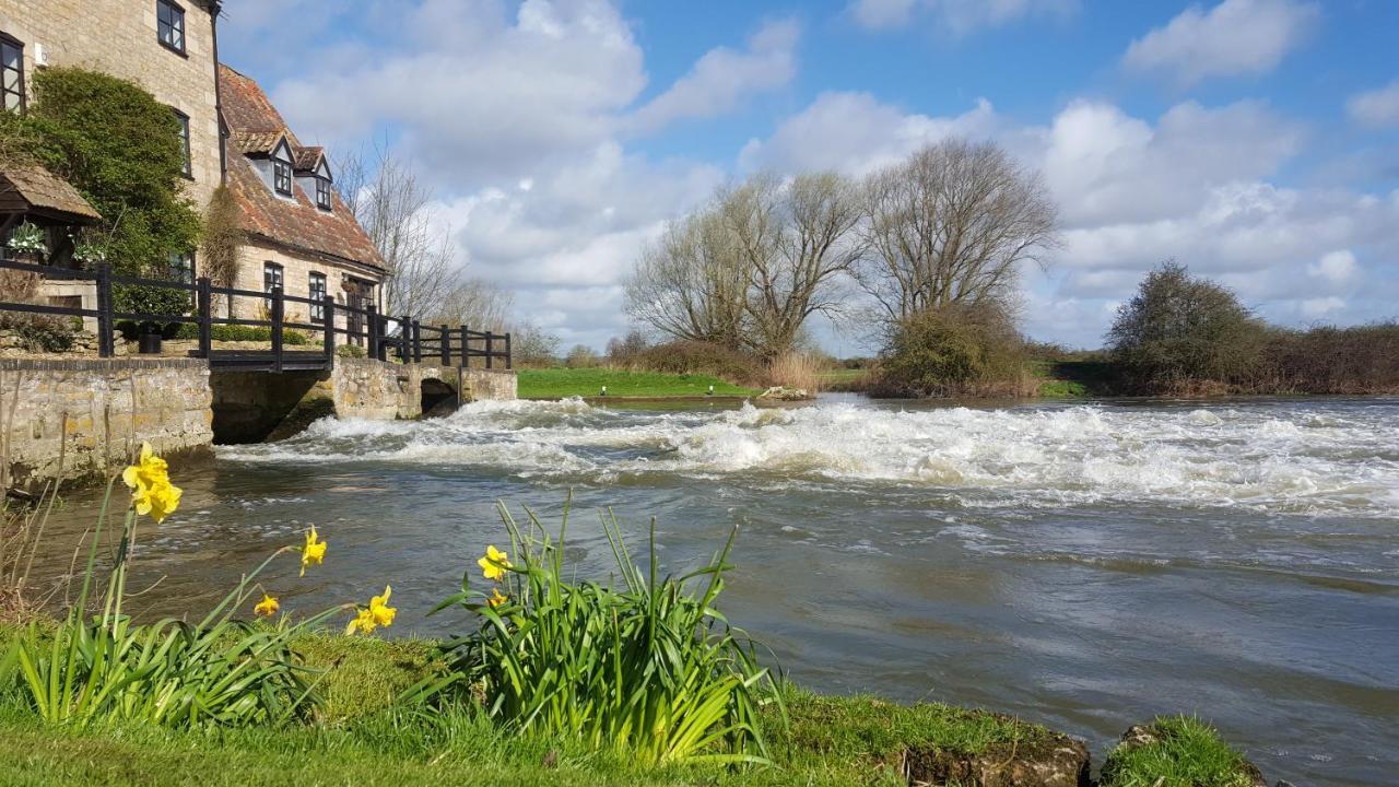 River Nene Cottages Water Newton Exterior photo