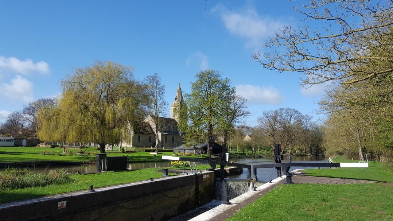 River Nene Cottages Water Newton Exterior photo